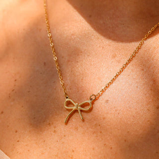 Bow Necklace