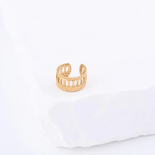 Cutout Ladder Ear Cuff- Studio