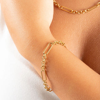 Mixed Chain Bracelet- Model