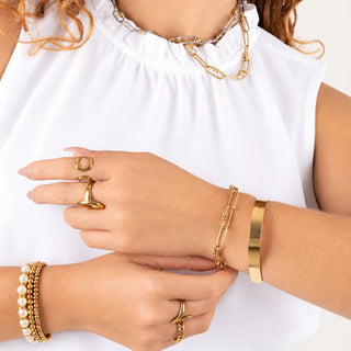Knot Paperclip Chain Bracelet- Model