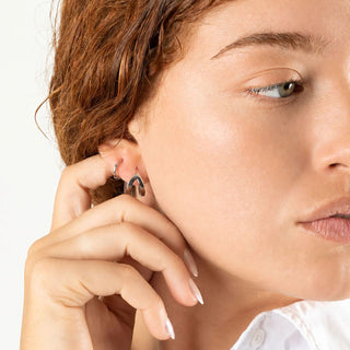Artistic Split Hoops- model