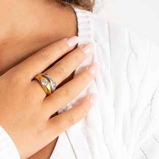 Crossover Stone Ring- Model