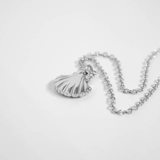 Clam Shell Charm