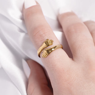 18K Gold Hug Ring